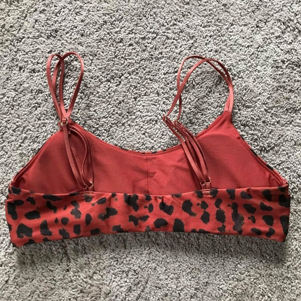 H&M women’s size 8 bikini swimsuit top - Picture 5 of 5
